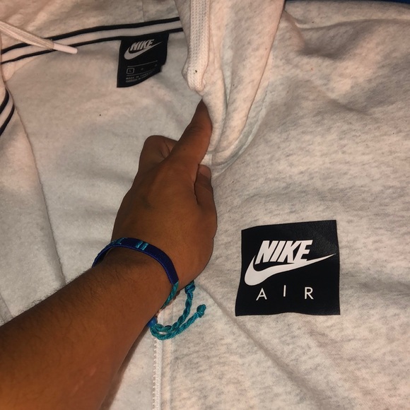 White Nike sweater - Picture 2 of 4